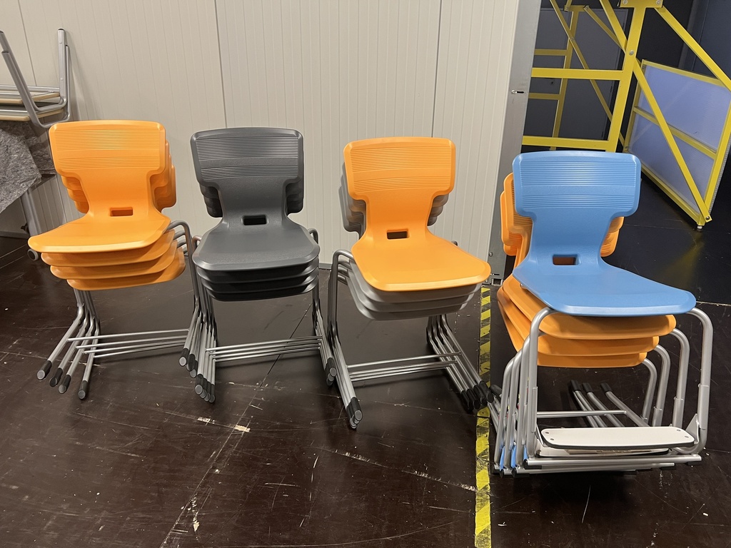 [OUTLET-SET-KIBOO-STOELEN] Pakket Kiboo stoelen (set van 16 stuks)