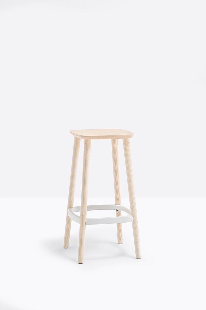 Babila barkruk in hout